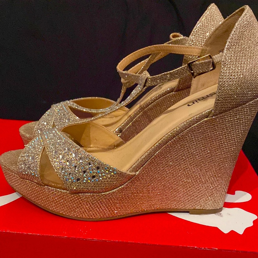 Jasmin gold heels